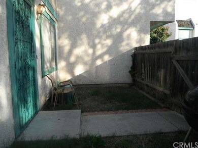 153 S Wilmington Ave unit I, Compton, CA 90220 - photo 4