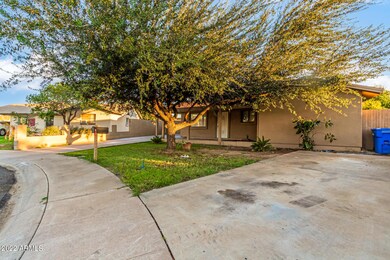 7909 W Verde Ln, Phoenix, AZ 85033 - photo 2