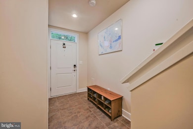 311 I St SE, Washington, DC 20003 - photo 2
