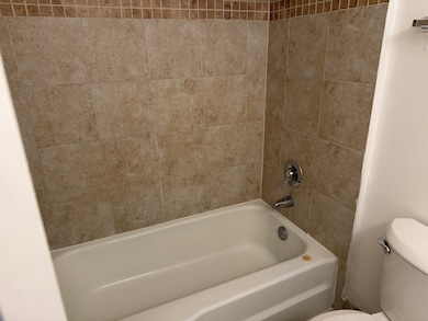 2920 Roberts Dr unit 5, Woodridge, IL 60517 - photo 7