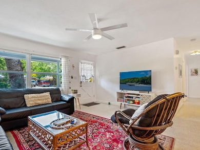 2740 Bruce Ln, Sarasota, FL 34237 - photo 4