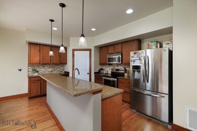 beautiful, bright kitchen