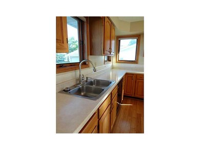 Kitchen. Upgraged water faucet in kitchen