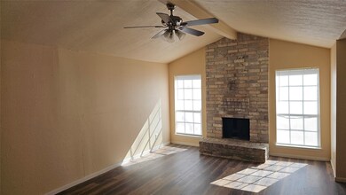 5023 Fitzwater Dr, Spring, TX 77373 - photo 5