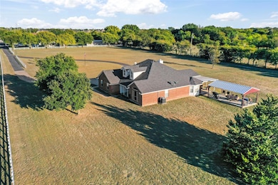Nice view of well maingtained property.
