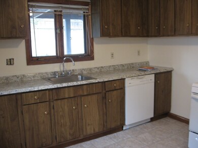 131 Charles St unit 1, Waltham, MA 02453 - photo 3