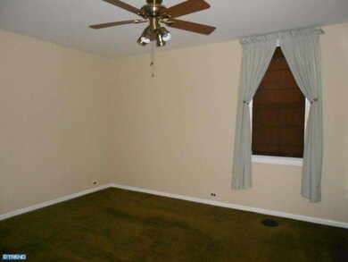 813 Orchard Ave, Southampton, PA 18966 - photo 7