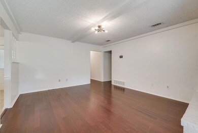 1916 Memphis Dr, Bedford, TX 76022 - photo 3