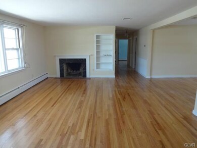 441 N Ott St, Allentown, PA 18104 - photo 4