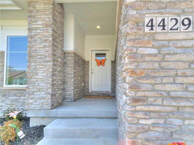4429 Lower Beaver Rd, Des Moines, IA 50310 - photo 2
