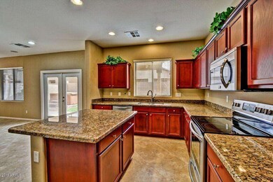 4553 E Ivanhoe Gorgeous Granit Counters