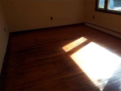 19 Falcon St, Methuen, MA 01844 - photo 5