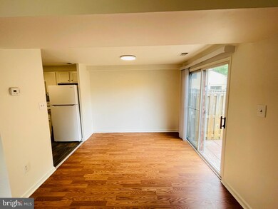 574 West Ct, Glen Burnie, MD 21061 - photo 3