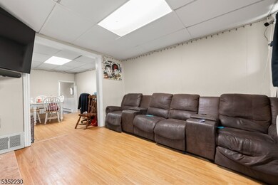 317 Mercer St, Phillipsburg, NJ 08865 - photo 3