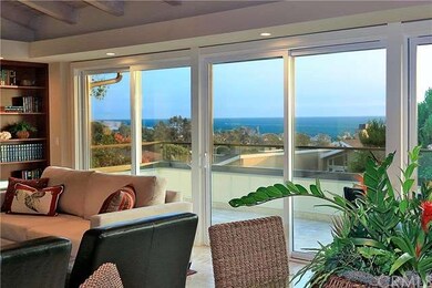 Gorgeous views of Blue Pacific Ocean from Living a