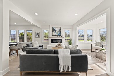 103 N Walnut St, Elmhurst, IL 60126 - photo 2