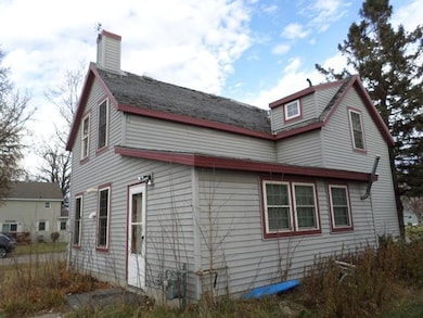 203 Kendall Ave S, Thief River Falls, MN 56701 - photo 2