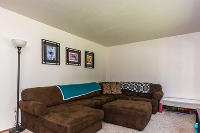 1623 8th Ave N Grand Forks ND-print-003-