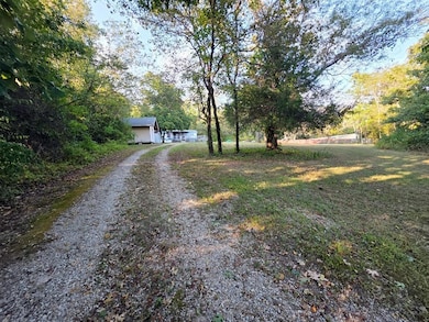 135 Hunters Pointe Rd, Kirbyville, MO 65679 - photo 3