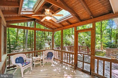 2403 Bugle Ln, Reston, VA 20191 - photo 3