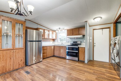 7863 Mckeever Rd, Pearland, TX 77584 - photo 2