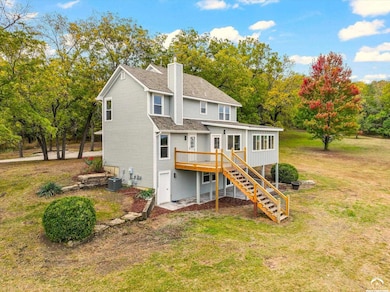 820 E 1000 Rd, Lawrence, KS 66047 - photo 4