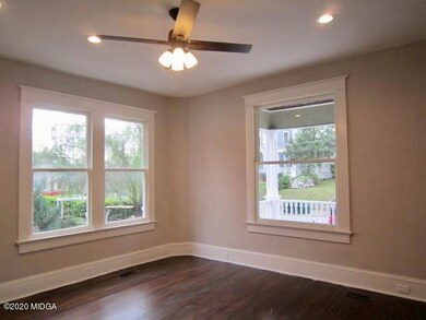 4-LIVING ROOM 1