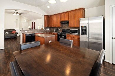 8838 Parlin Ridge Dr, Houston, TX 77040 - photo 7