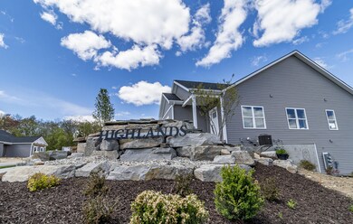 HighlandsMayStone05