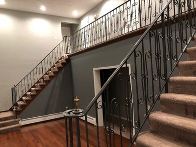 entryway/foyer/living room