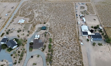 98 N Bybee Ln, Yerington, NV 89447 - photo 2