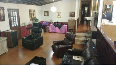 900 Johnson Court (living room pic #2)