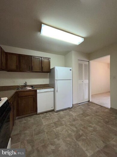 4414 Island Place unit 204, Annandale, VA 22003 - photo 2
