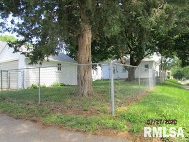 2404 N Myrtle St, Davenport, IA 52804 - photo 3