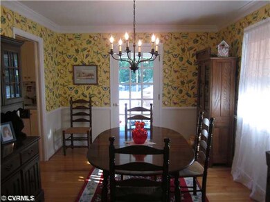 Dining Room - Stunning Dining Room with Crown Mold