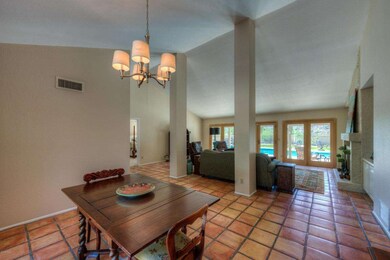 005_Dining & Living Room