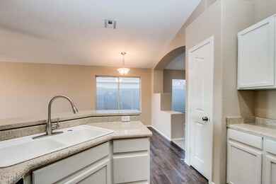 5763 E Hopi Cir, Mesa, AZ 85206 - photo 4