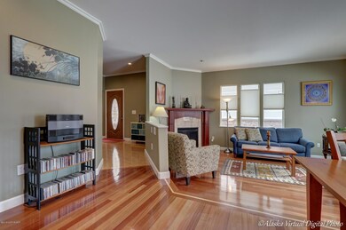 Living room 4