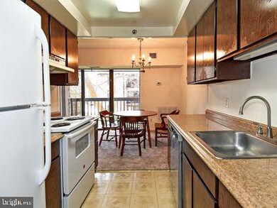 2236 Castle Rock Square unit 11C, Reston, VA 20191 - photo 3