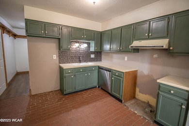 Biscayne - kitchen2