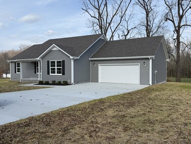 562 Summitville Rd, Manchester, TN 37355 - photo 2