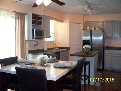 2093 Carrollton Dr, Columbus, OH 43223 - photo 2