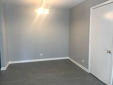 1373 S Glen Cir unit D, Aurora, IL 60506 - photo 3