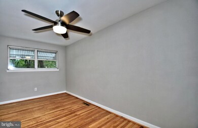 824 Wedgewood Dr, Lansdale, PA 19446 - photo 5