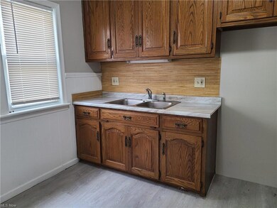 3431 Altamont Ave unit DOWN, Cleveland, OH 44118 - photo 6