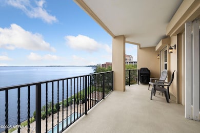 VillaRiva 304 River Terrace