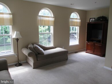 8208 Finchleigh St, Laurel, MD 20724 - photo 5