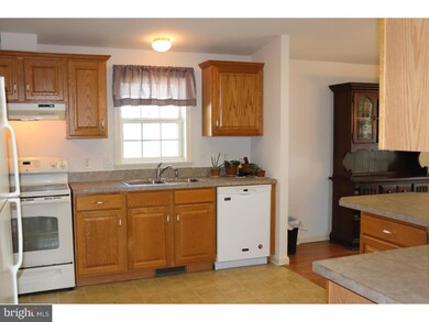 1 Blackbird Ct, Bechtelsville, PA 19505 - photo 7