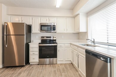 2718 Holy Cross Ln, Garland, TX 75044 - photo 6