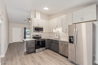 502 E Sequoia Dr, Phoenix, AZ 85024 - photo 5